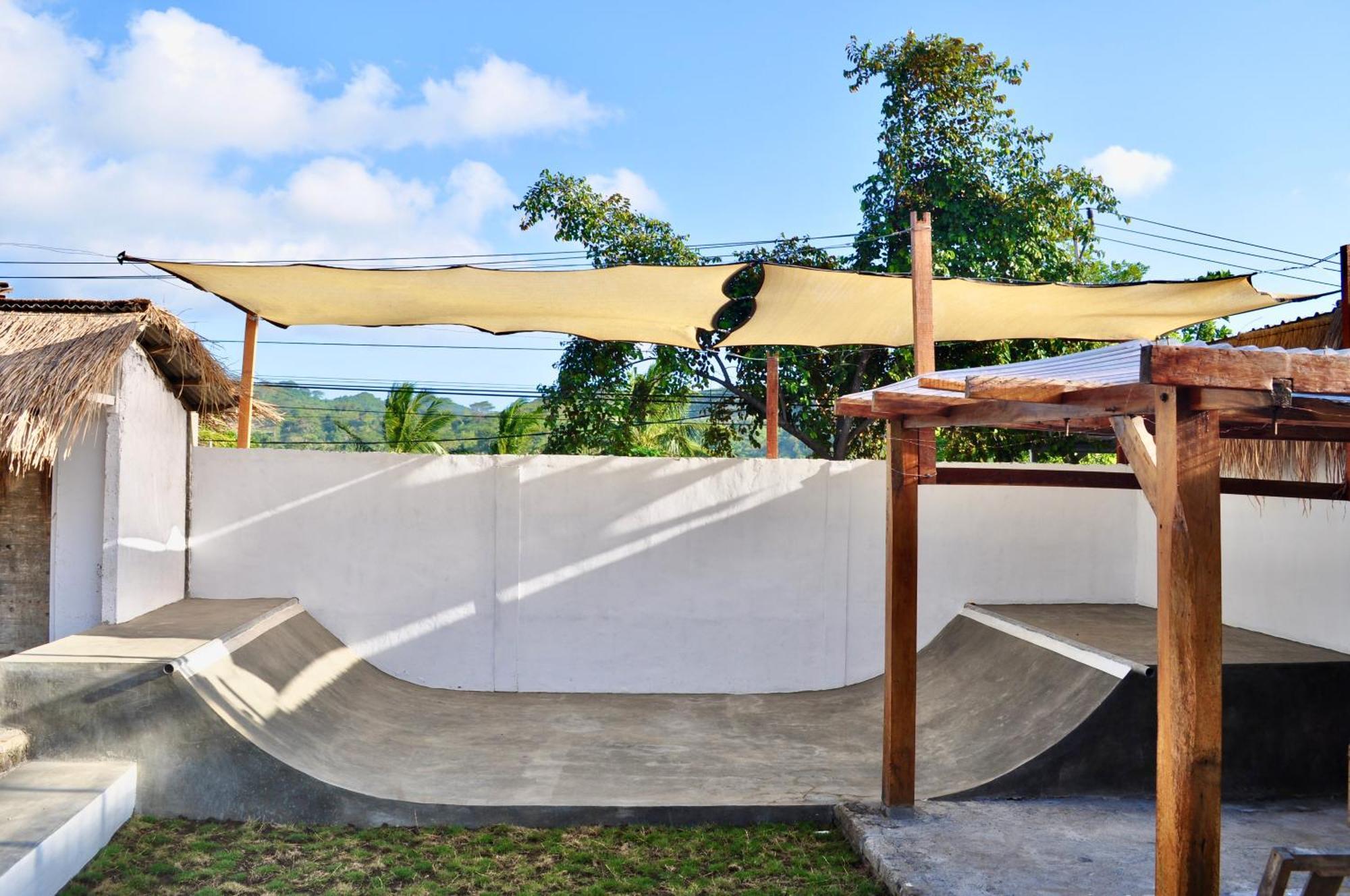 Ripbowl Guest House Selong Belanak Exteriör bild