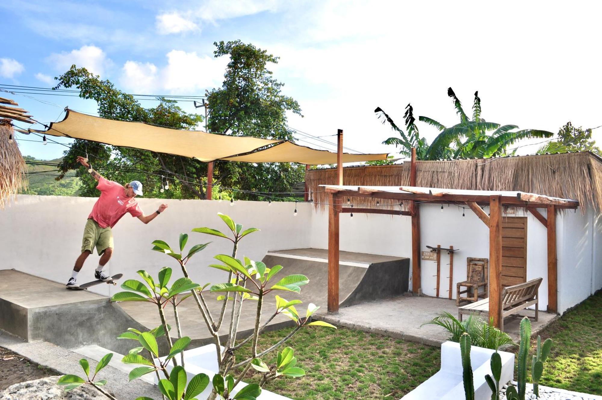 Ripbowl Guest House Selong Belanak Exteriör bild